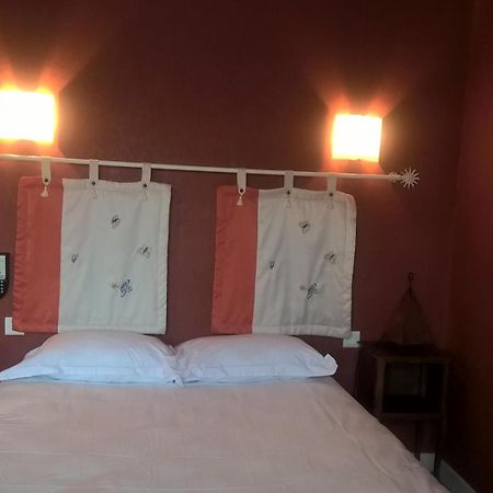 Hotel Restaurant Le Moulin De La Renne Adults Only Proche Zoo De Beauval Thésée 외부 사진